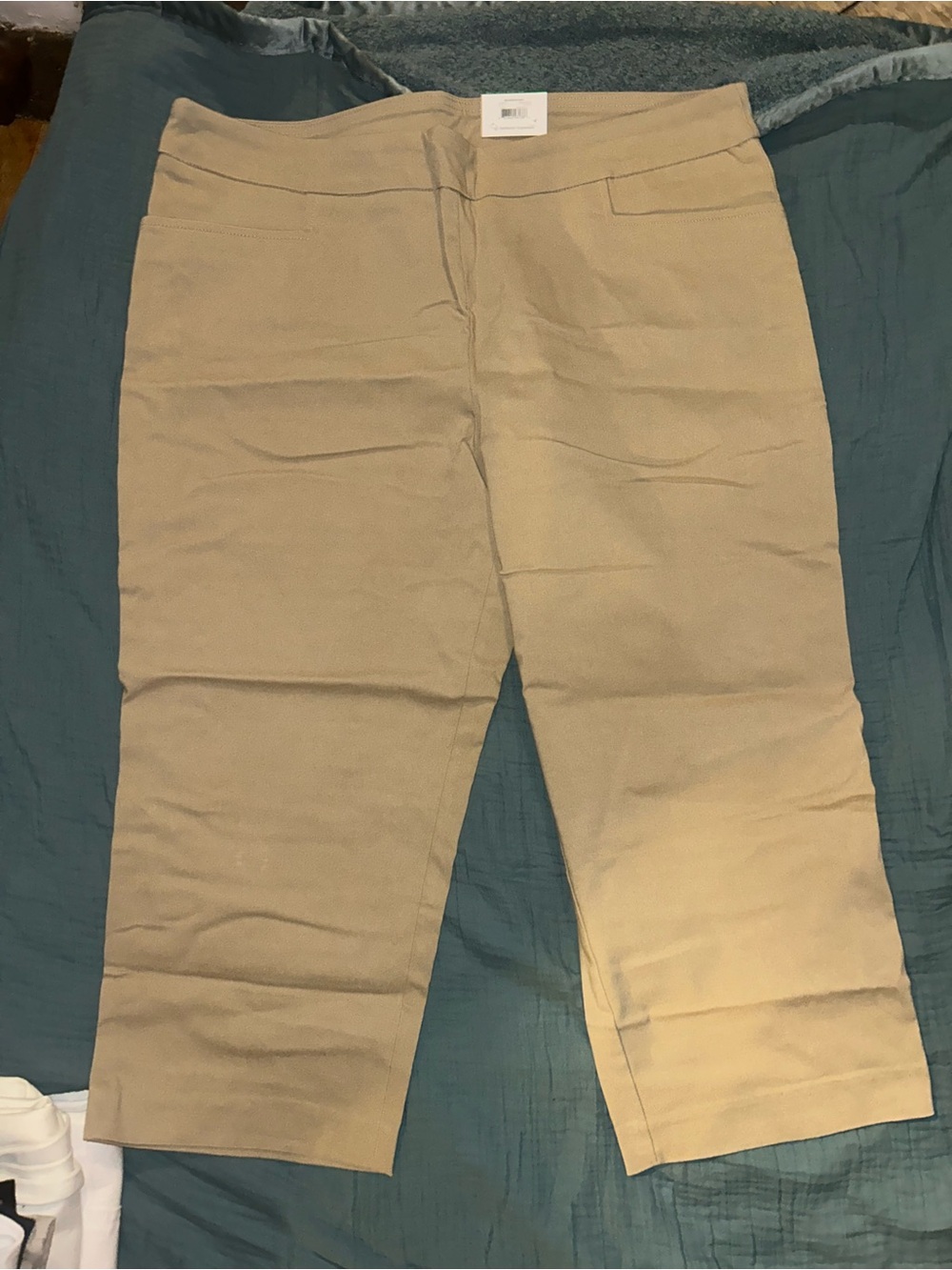 Tan capri mid rise fitted stretch